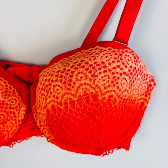 Lane Bryant Lightly Lined Multiway Strapless Bra Size 44D - Picture 2 of 4